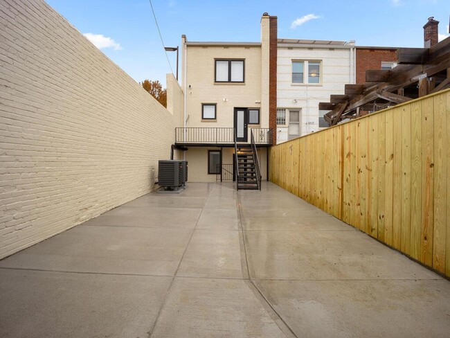 Building Photo - 2517 Benning Rd NE