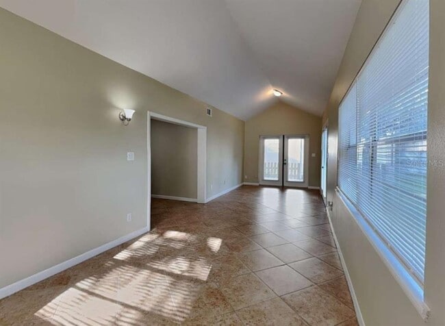 Building Photo - 8025 Excalibur Ct