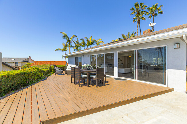 Building Photo - 416 S La Esperanza