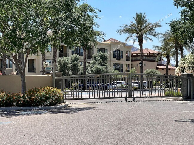 Building Photo - Scottsdale Luxury 2 Bed Condo with Mountain Views - Gated Artesia - Utilities Included