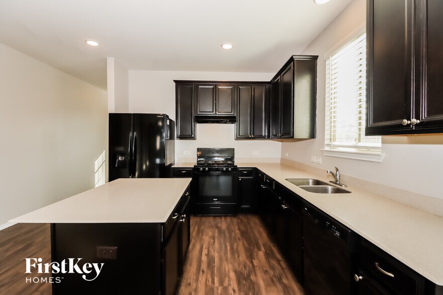 Building Photo - 24114 Silver Sunset Ln