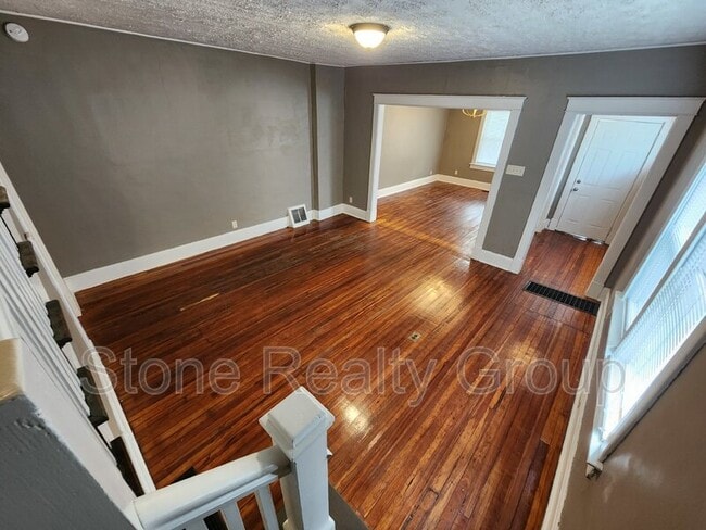 Building Photo - 1407 S 8th St