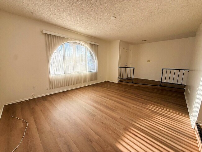 Building Photo - Spacious North Phoenix Home on Large Lot – Move-In Ready!