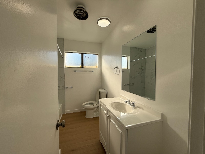 Building Photo - 6039 Whitsett Ave