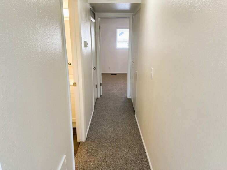 Building Photo - 2519 S 300 E