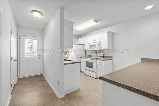 Building Photo - 130 Bennington Ln