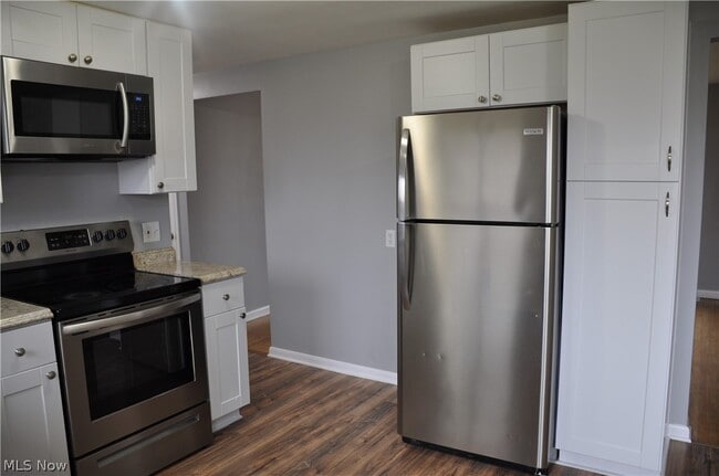 Building Photo - 539 Royer Ave NW