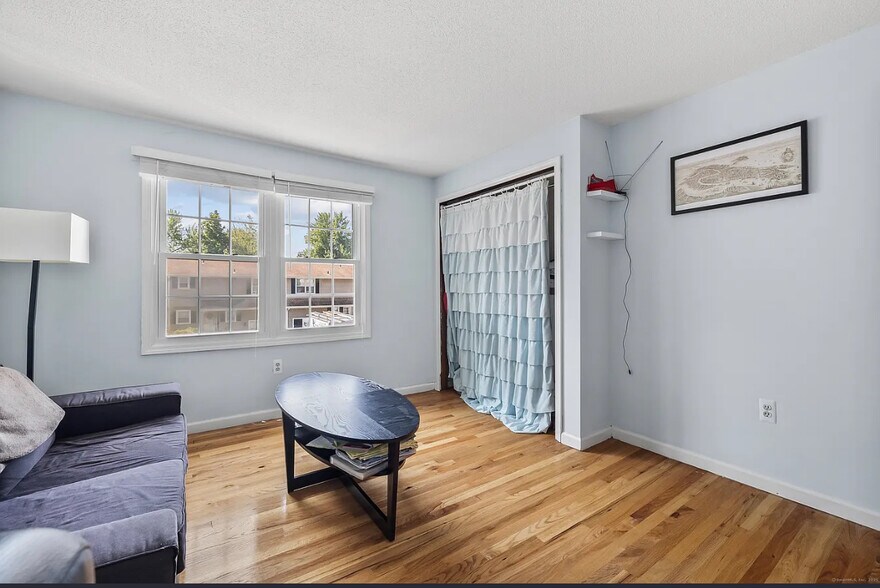 Building Photo - 1293 New Britain Ave