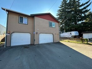 Building Photo - Brand New 2 Bd 1 Ba, 2 Gar Garage in the h...