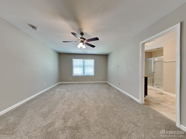 Building Photo - 307 Heritage Club Cir