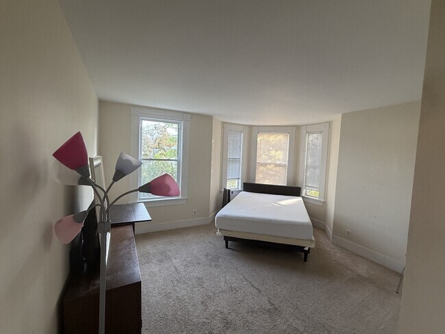 Building Photo - 11 Francis St