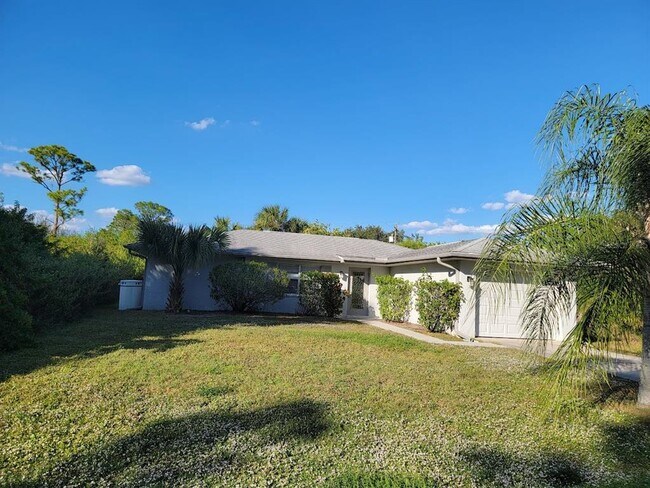 Building Photo - 23358 Racine Ave