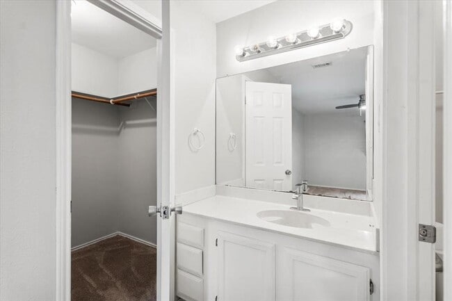 Building Photo - 114 N Kanaio Dr