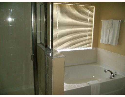 Building Photo - 622 Alfani St