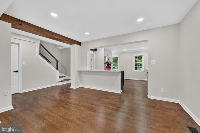 Building Photo - 7426 Hallcrest Dr