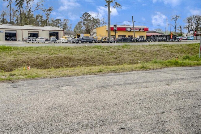 Building Photo - 8623 Farm to Market 1960 Bypass Rd W