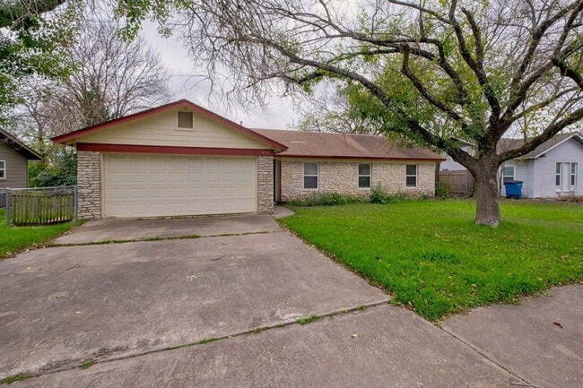 Building Photo - 8525 Maine Dr