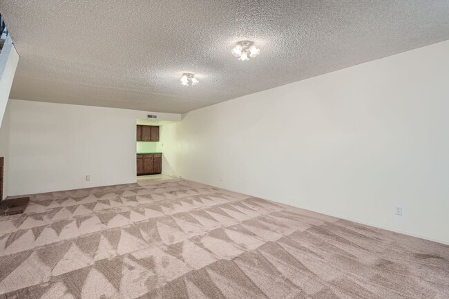 Building Photo - 4452 W Pondview Dr