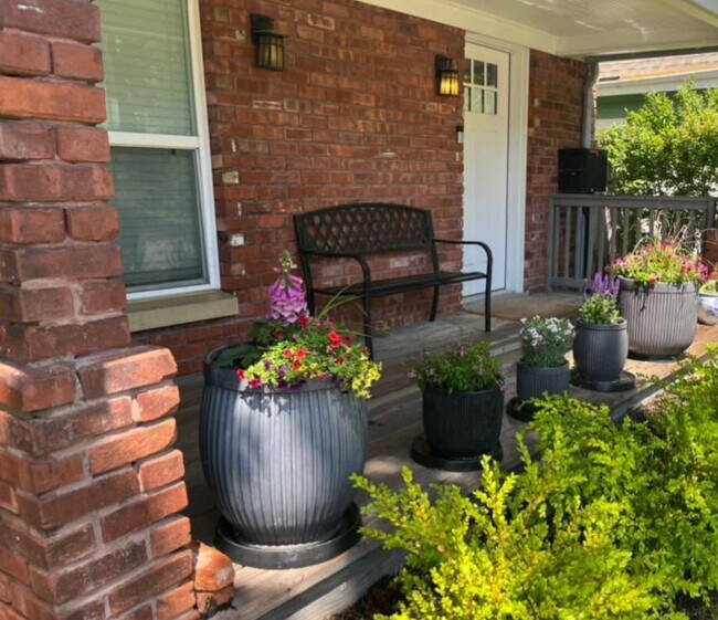 Building Photo - 4342 Jarboe St