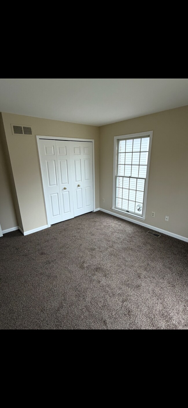 Building Photo - 889 Neff Rd