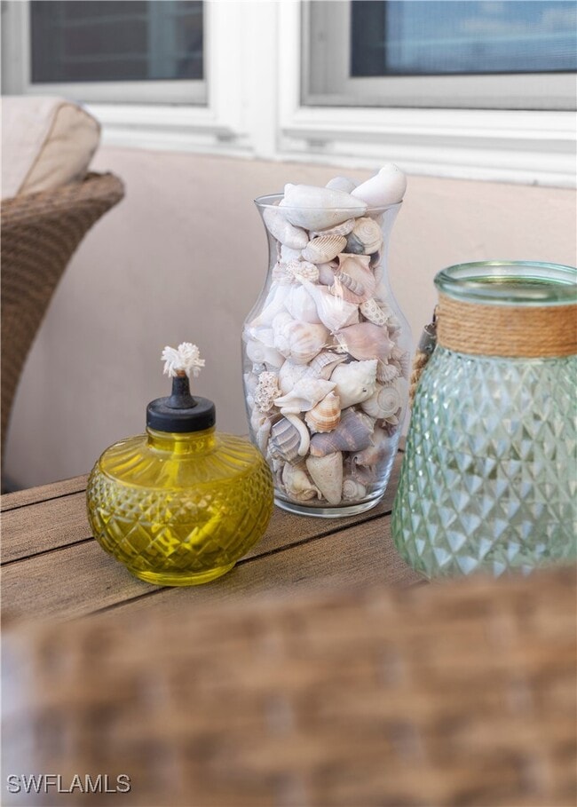 Building Photo - 240 Seaview Ct