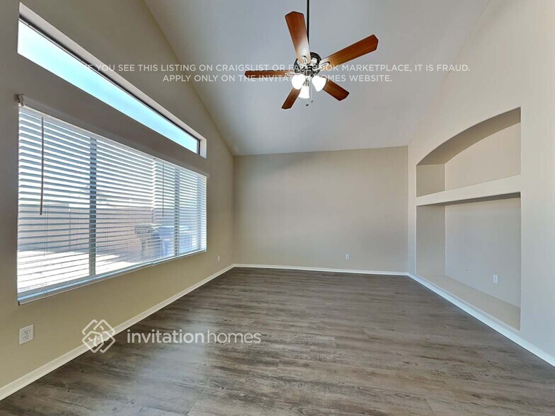 Building Photo - 3909 N 103rd Dr