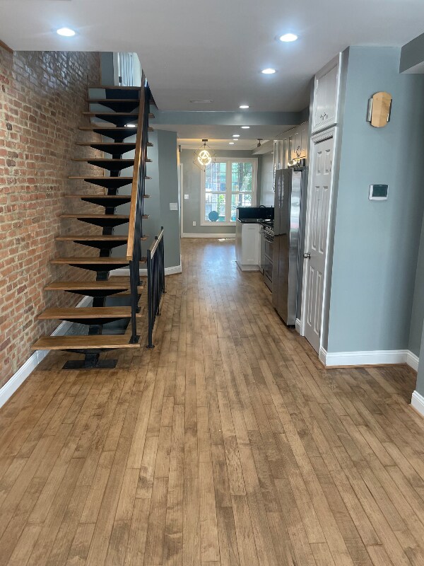 Building Photo - 3819 Mt Pleasant Ave