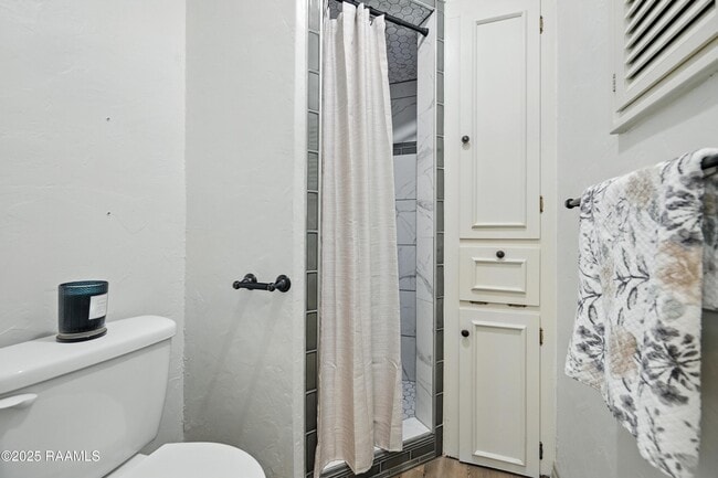 Building Photo - 301 Estainville Ave