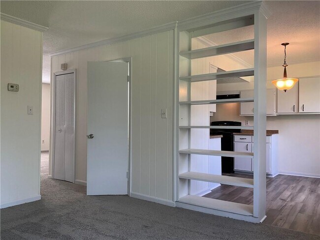 Building Photo - 6354 Shannon Pkwy