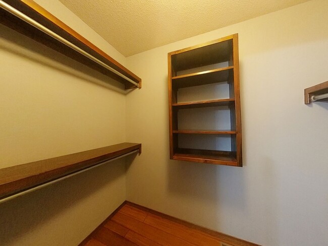 Building Photo - 4 Bedroom Wichita House - Maize School Dis...