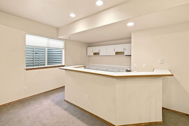 Building Photo - 8803 Wolf Lake Drive