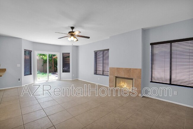 Building Photo - 39 E La Vieve Ln