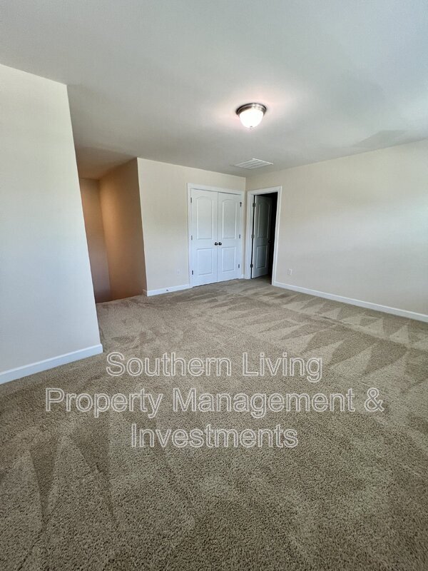 Building Photo - 5706 Lachlan Hill Ln