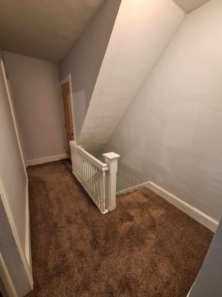 Building Photo - 10 Euclid Ave