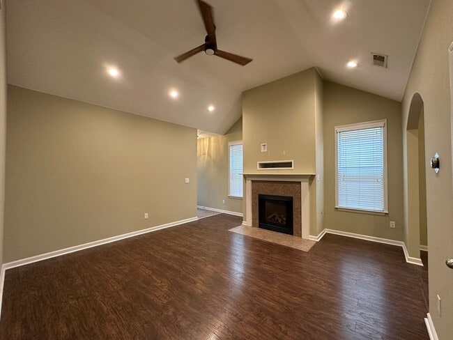Building Photo - Updated 3 bd 2 bath with large fenced yard.  Pets are allowed!