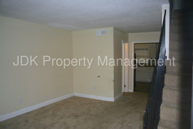 Primary Photo - Apartment 2 of Mebane Downs Townhomes