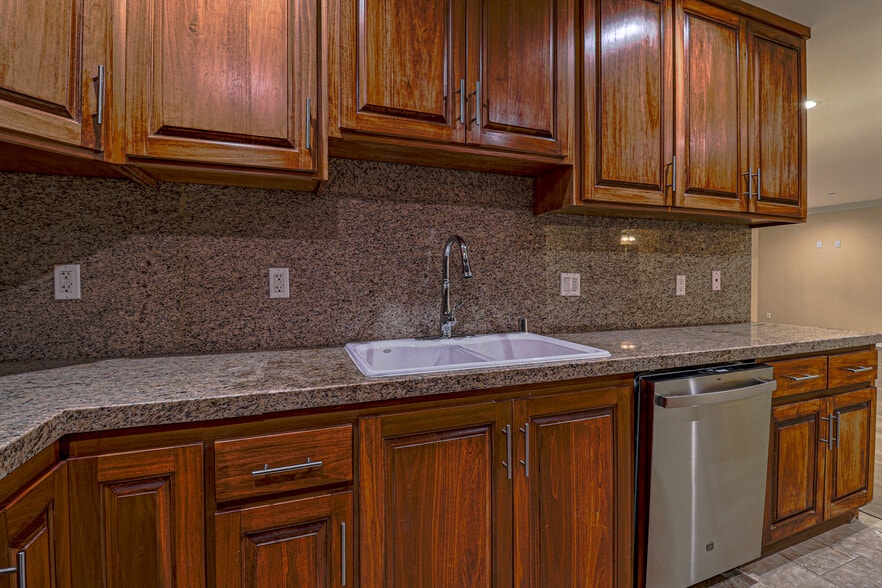 Building Photo - 3674 W Imperial Hwy