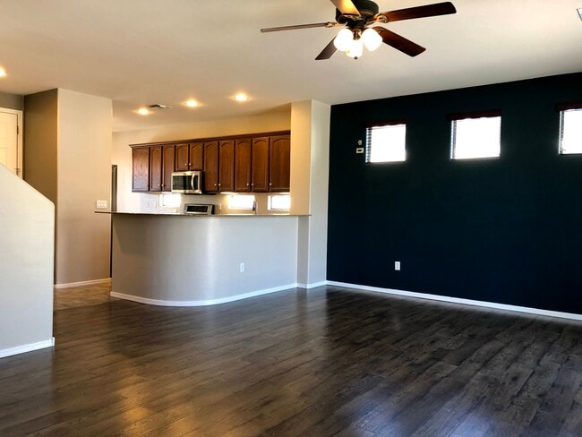 Building Photo - 12866 Bloomington Loop