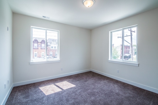 Building Photo - 411 N 34th St
