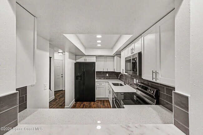 Building Photo - 2173 Stewart Rd
