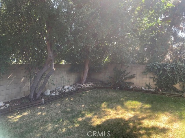 Building Photo - 2114 Forbes Ave