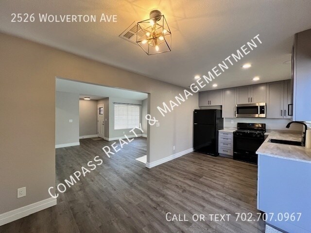 Building Photo - 2526 Wolverton Ave