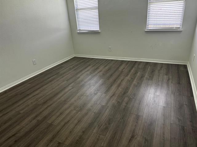 Building Photo - 1613 Pne Vly Dr
