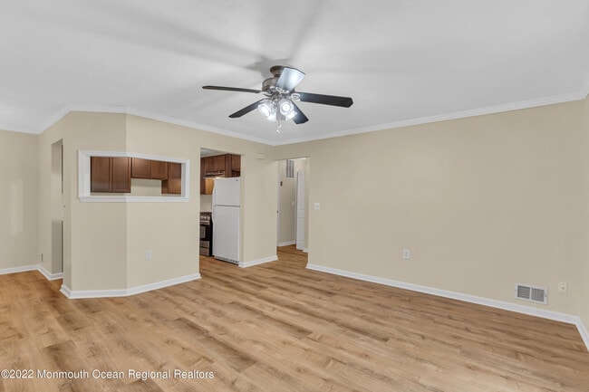 Building Photo - 134 Whispering Oaks Way