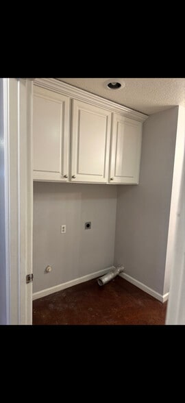 Building Photo - 1039 13th St