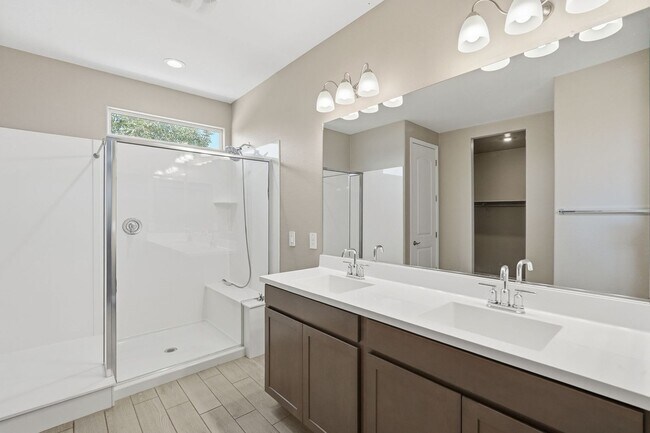 Building Photo - Spacious 5-Bedroom Home with Open Floor Plan & Private Backyard