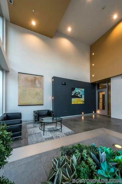 Building Photo - 160 E Berkeley St