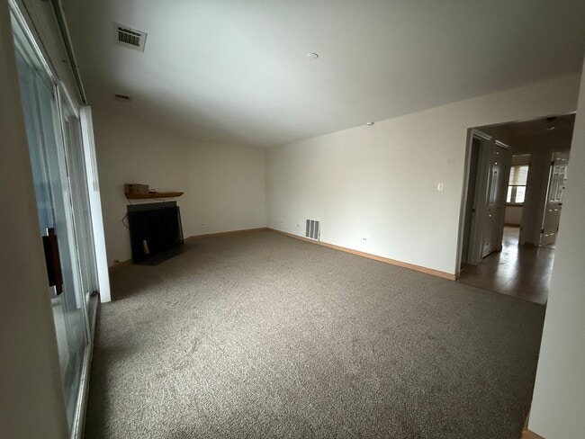 Building Photo - Stunning 2 Bed, 2 Bath Condo Available for Rent