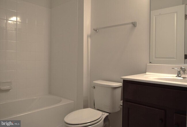 Building Photo - 23079 Sullivans Cove Sq