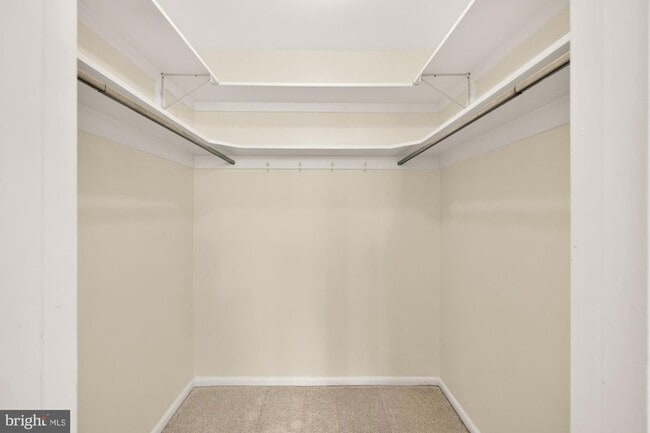 Building Photo - 4390 Lorcom Ln